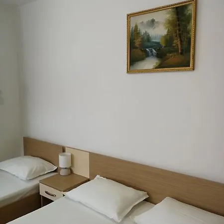 слънчевият ъгъл - The Sunny Corner Affittacamere 4*