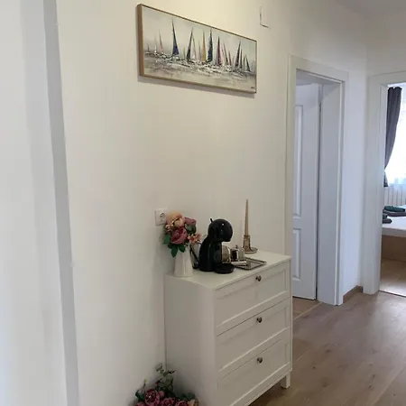 слънчевият ъгъл - The Sunny Corner 招待所 4*