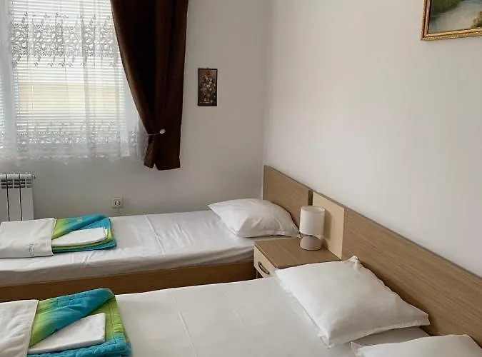 слънчевият ъгъл - The Sunny Corner Guest house