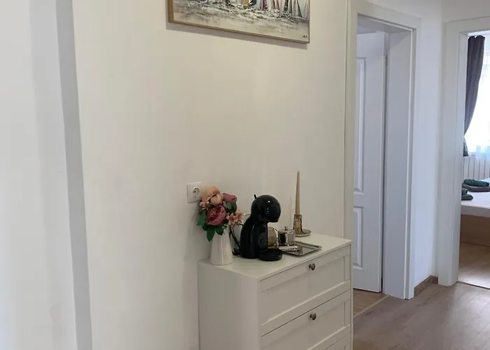 слънчевият ъгъл - The Sunny Corner Guest house 4*